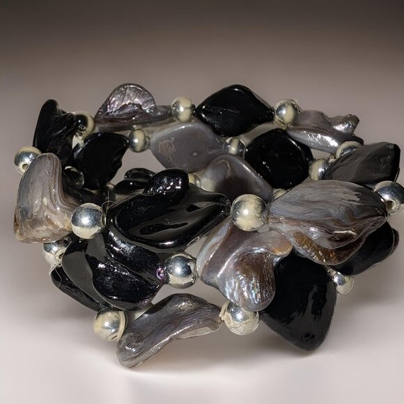 Shades of Grey Dark and Light Mother of Pearl Bracelet - Picture 2 of 5